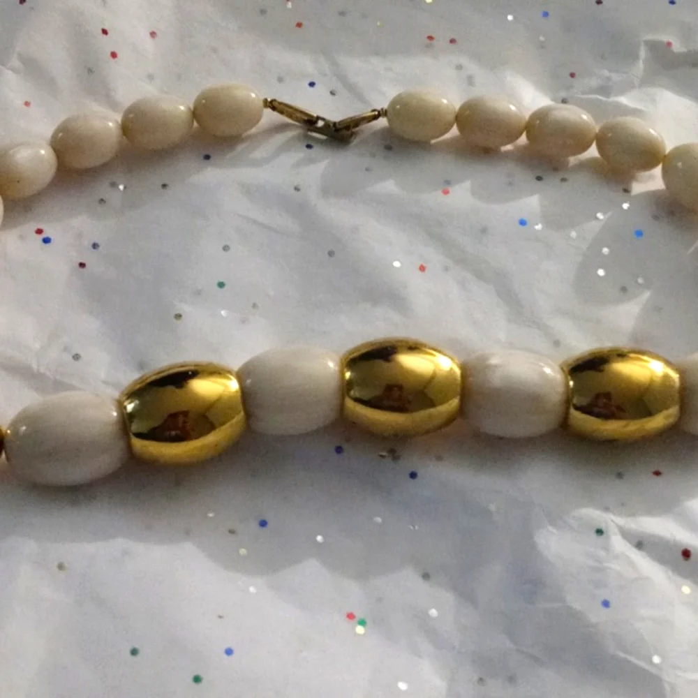 Napier Vintage Choker - Picture 2 of 3